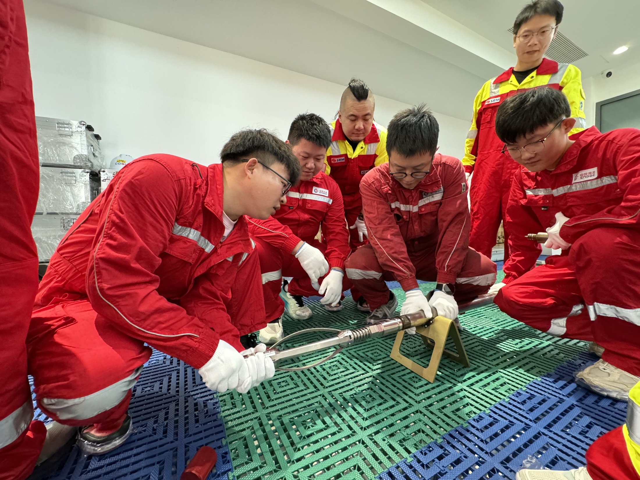 培训人员结合现场问题进行答疑与复盘。