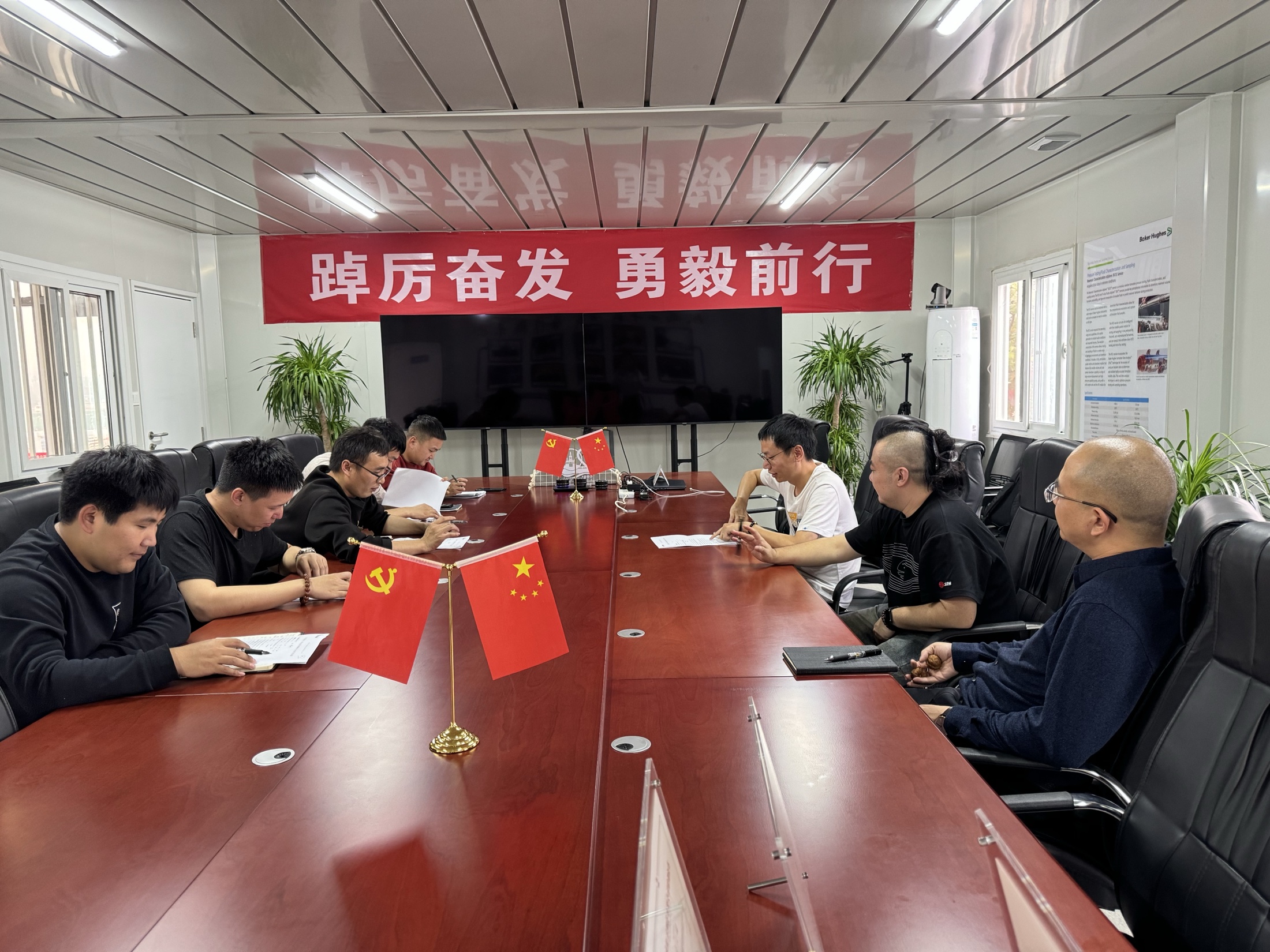 实操环节帮助客户熟悉工具组装和流程控制。