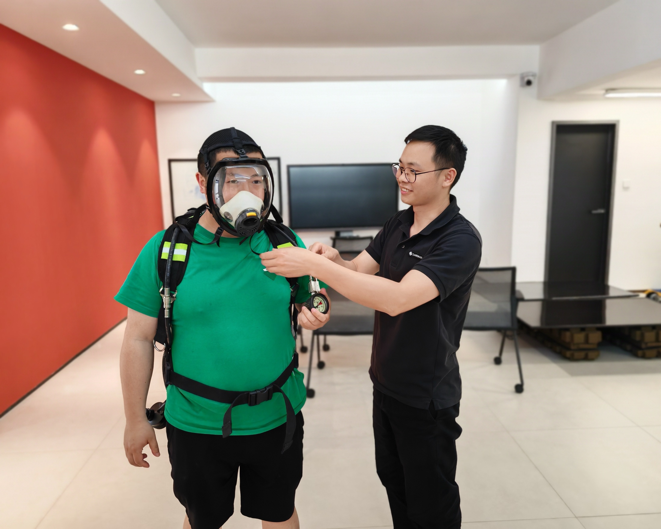 Indoor safety training and fire safety explanation.