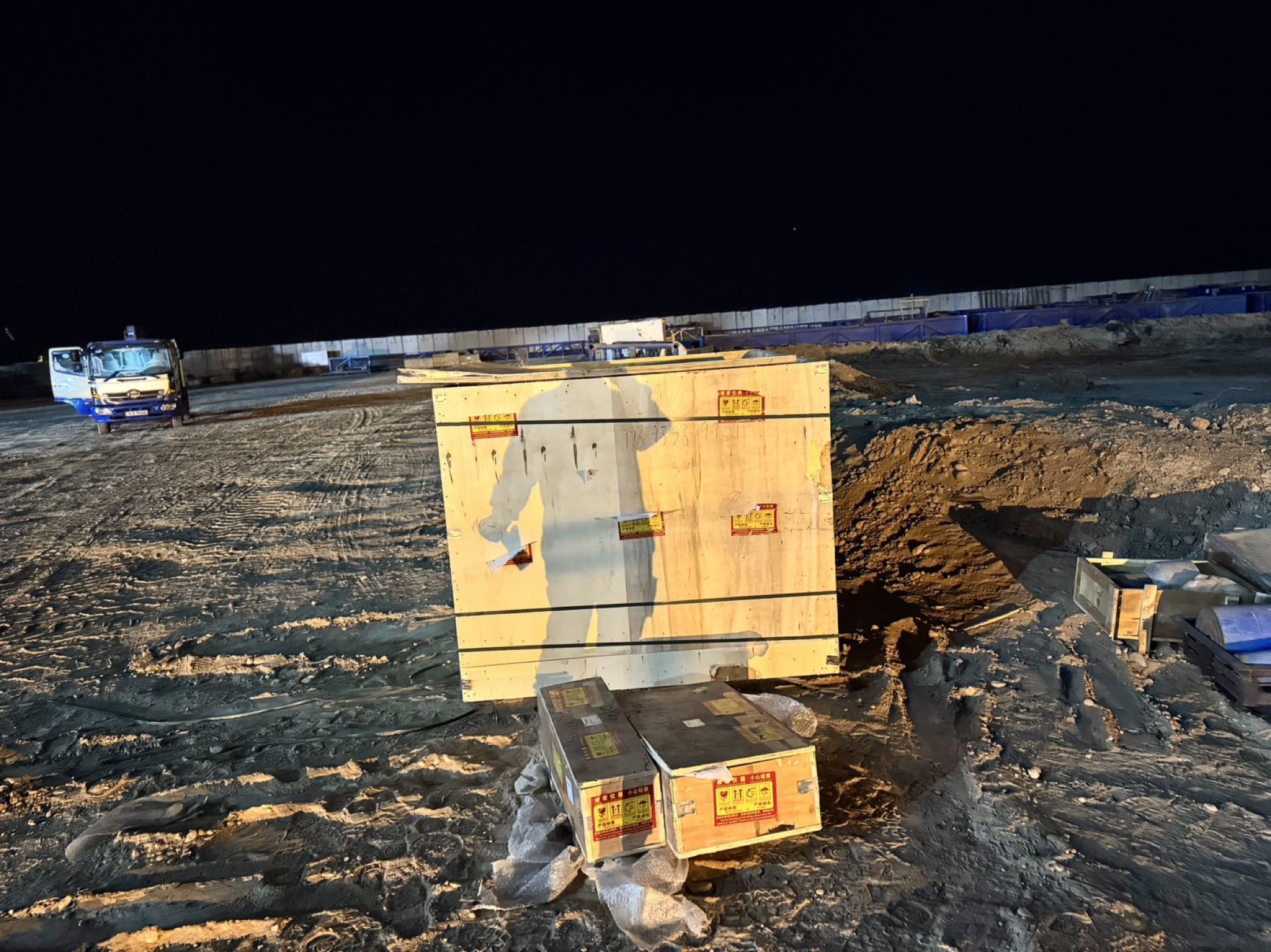 Field connection, commissioning, and delivery preparation.