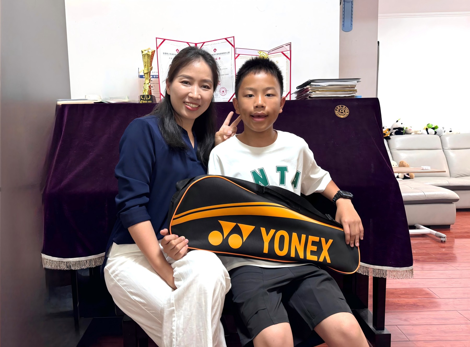 Employee family Children's Day gift record