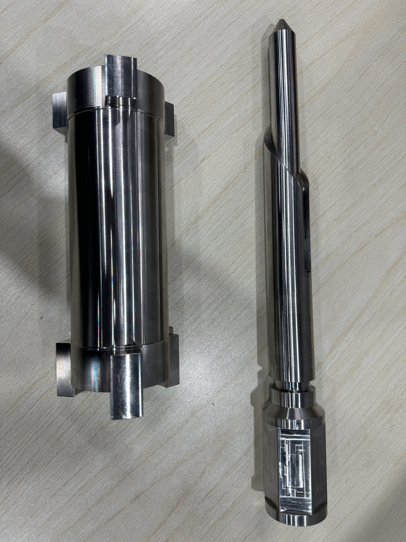 Guide shoe and orientation key